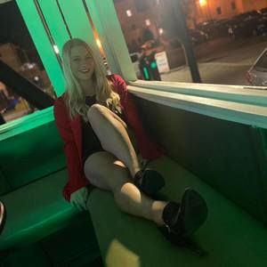 Meet your Posher, Jenn